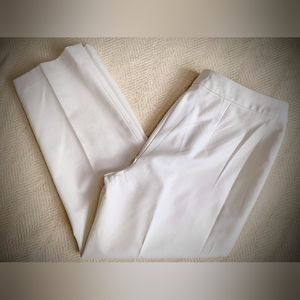 NWOT Talbots 24" Inseam Pleated White Pants, Cropped, Perfect Condition, Size 6